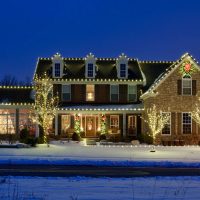 Benefits of Hiring a Professional Christmas Light Installer